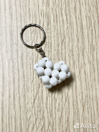 Брелок из бархатных бусин