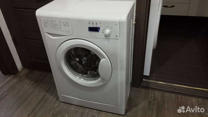 Стиральная машина indesit узкая