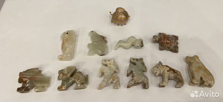 Фигурки животных из оникса