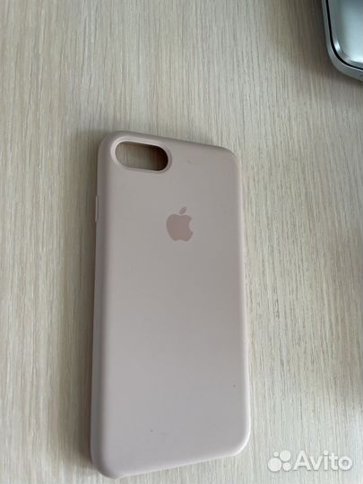 Чехол на iPhone 8 оригинал в отличном состоянии