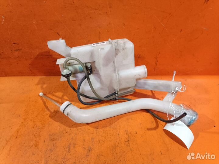 Бачок омывателя Nissan Note E11