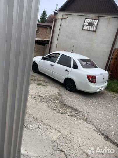 LADA Granta 1.6 МТ, 2012, 220 000 км