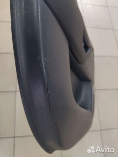Обшивки дверей Mazda 3 BK