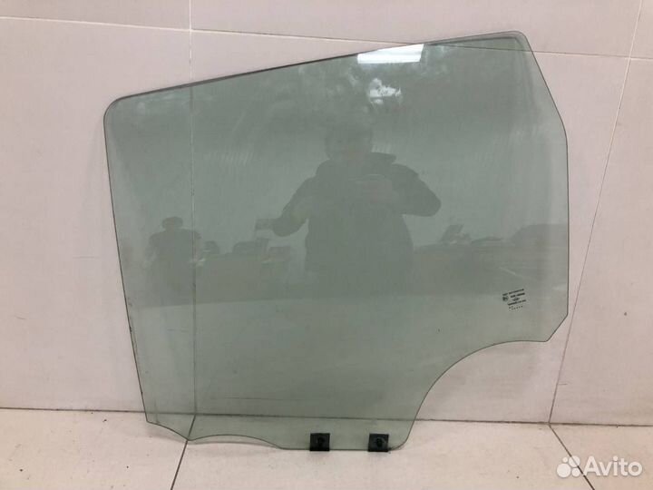 Стекло двери задней левой Renault Duster 2012