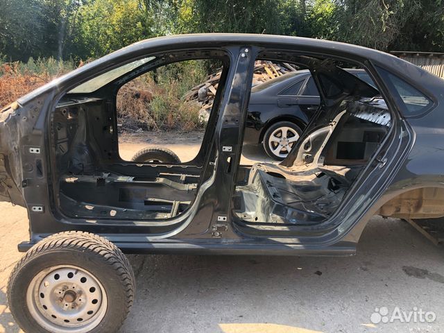 Центральная стойка левая volkswagen polo 5 1.6 мт