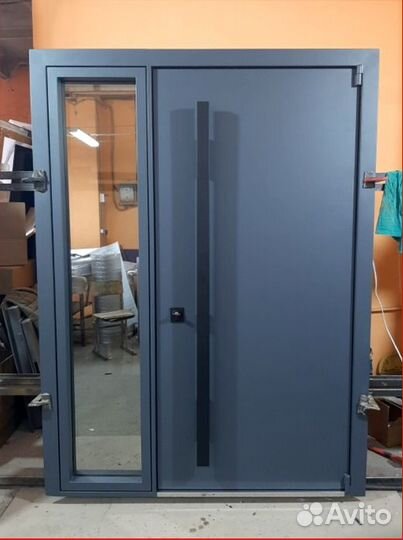 Двери входные