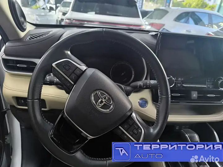 Toyota Highlander 2.5 AT, 2022, 40 000 км