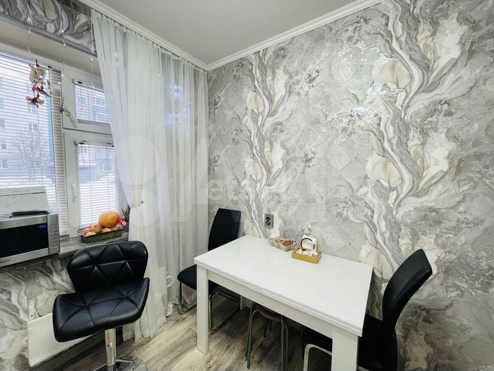 2-к. квартира, 53 м², 1/5 эт.