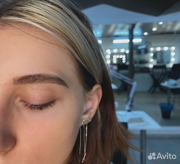 Мастер бровист