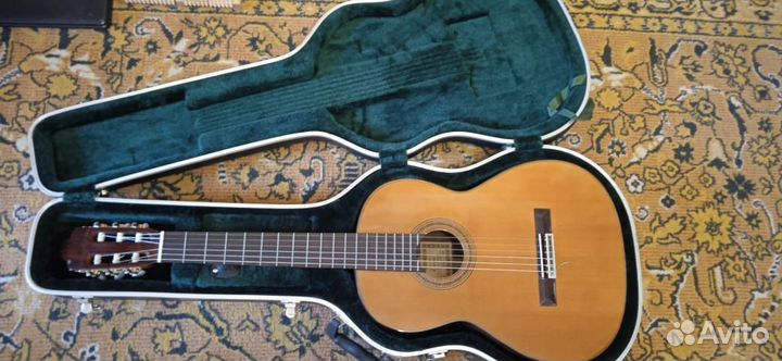 Акустическая гитара (guitar made in Spain) +кофр