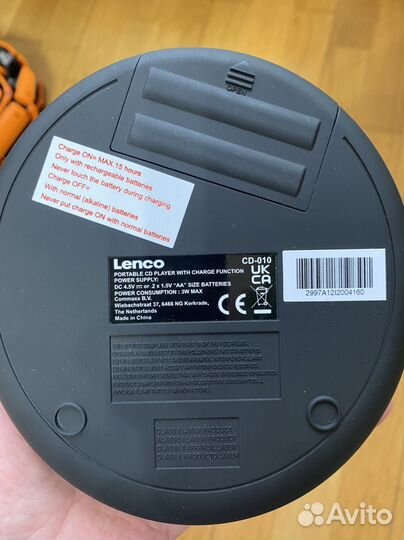 Портативный сд плеер Lenco CD-010
