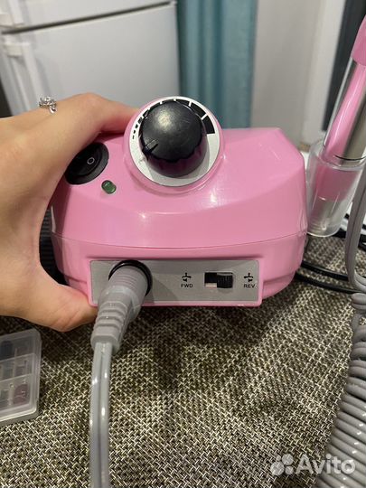 Аппарат для маникюра и педикюра