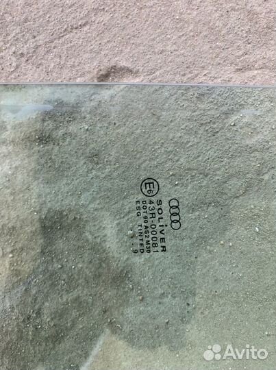 Стекол задней левой двери Ауди А6 97 - 2003г