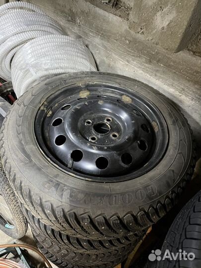 Goodyear Ultra Grip Ice Arctic 2 185/65 R15