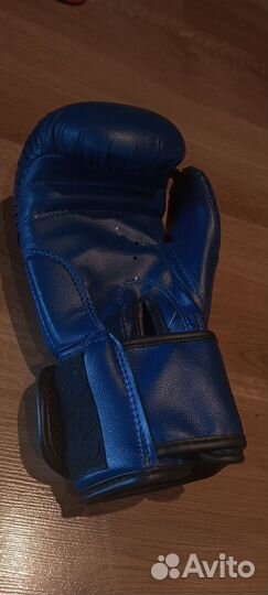 Боксерские перчатки 10 oz бу