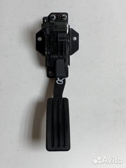Педаль газа электронная Duster op-л 8200386506