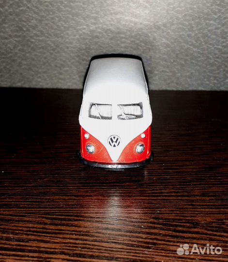 Модель welly 2221 volkswagen microbus 1962