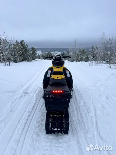 Снегоход brp summit 800