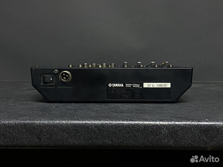 Микшерный пульт Yamaha MG102C