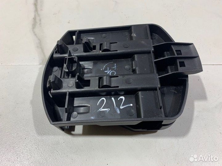 Кронштейн знака аварийной остановки Mercedes W212