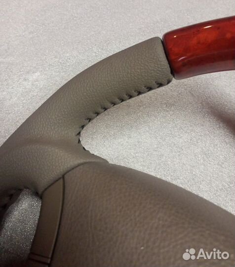 Руль на Toyota Kluger V