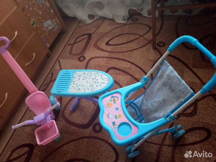 Коляска кукольная