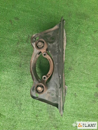 Балка задняя toyota RAV4