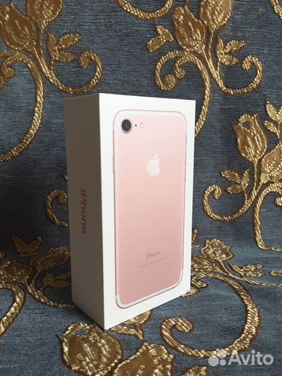 Коробка от iPhone 7