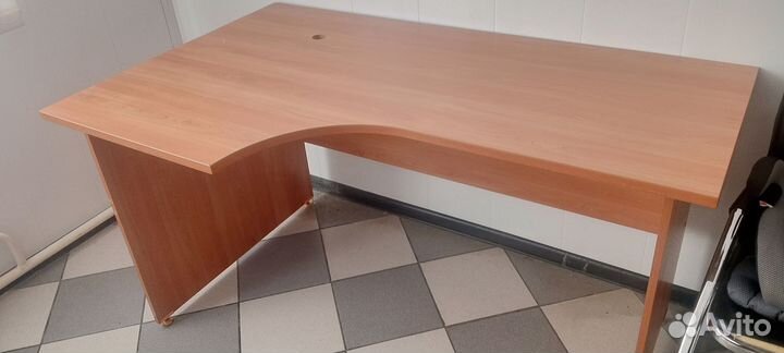 Компьютерные столы