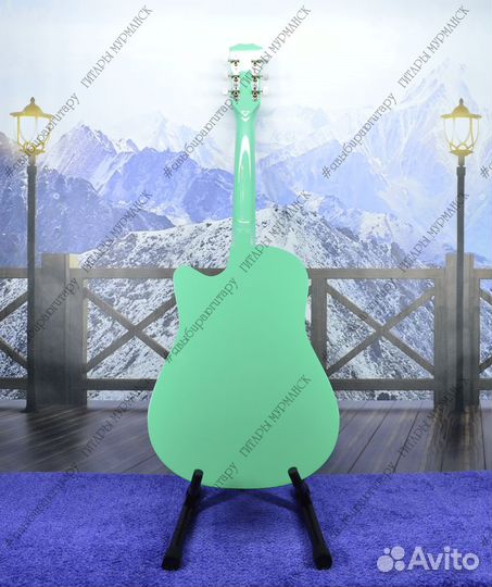 Гитара (новая) глянцевая, в заводской коробке