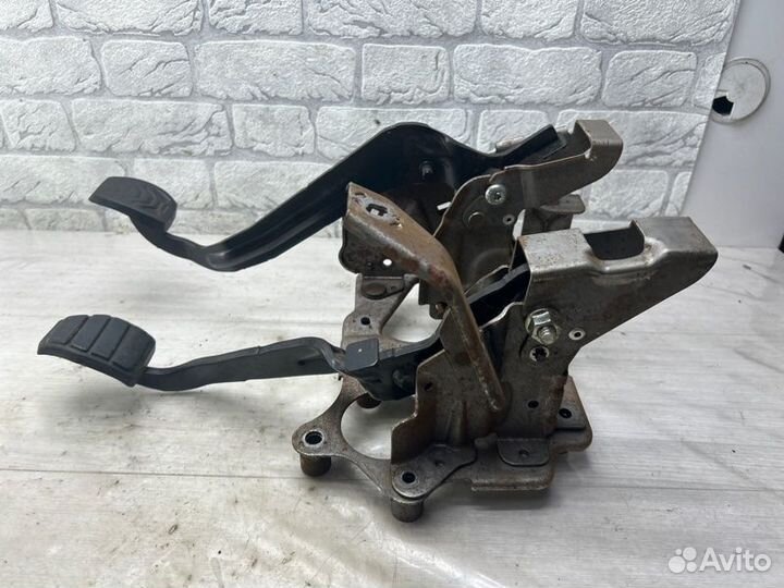 Педальный узел Ford Transit 8