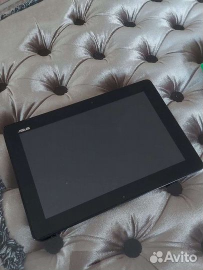 Планшет - Asus TF300/10.1