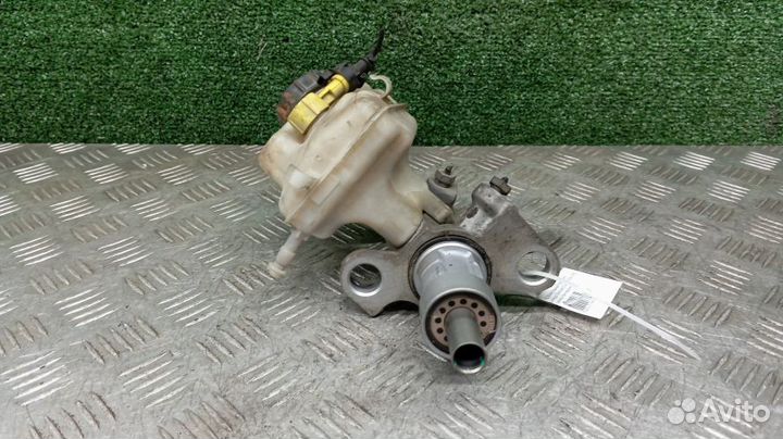 Главный тормозной цилиндр Chevrolet Cruze