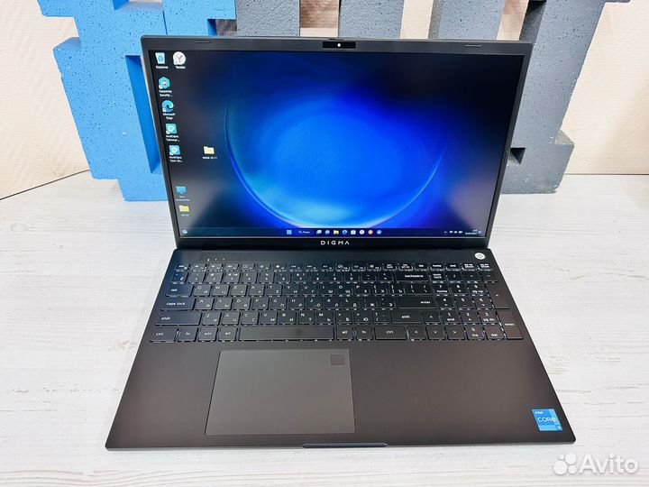 Новый мощный Ноутбук