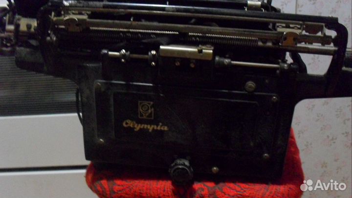 Печатная пишущая машинка olympia mod8