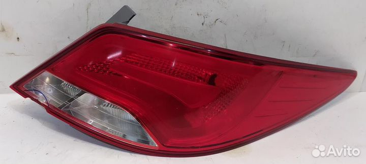Фонарь задний внешний hyundai solaris (RB) 92402-4