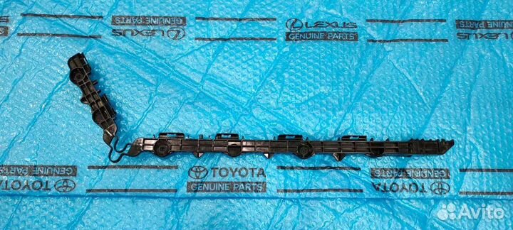 Кронштейн бампера Камри 50, Камри 55 правый бу