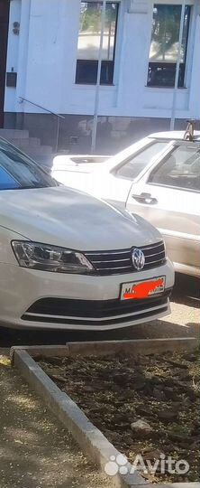 Передний бампер Volkswagen Jetta 6