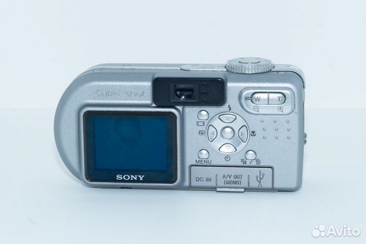 Винтажный фотоаппарат Sony Cyber-shot DSC-P10