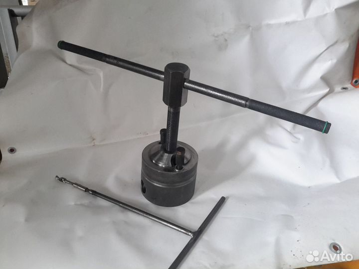 Токарь, изготовление и восстановление деталей