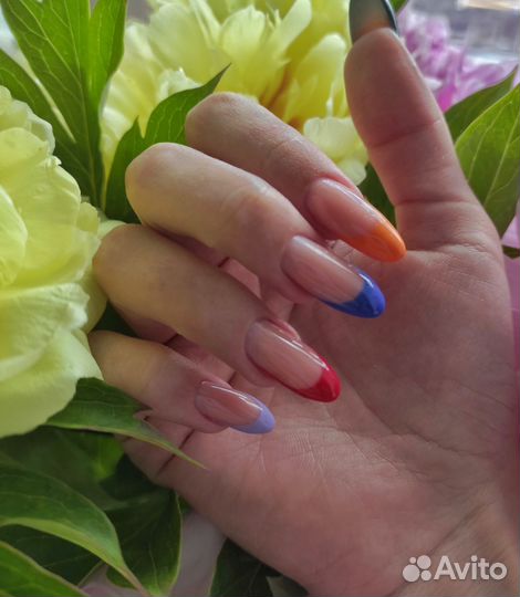 Маникюр и педикюр