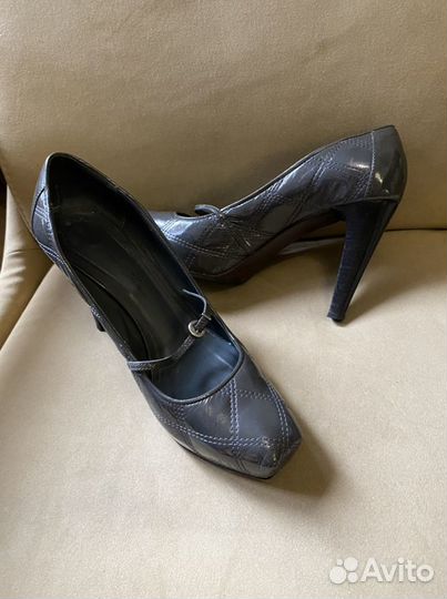 Туфли с пепонкой