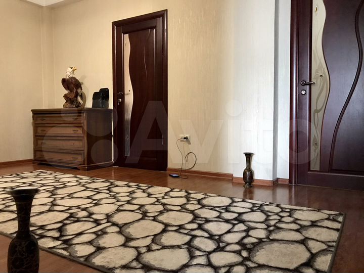 2-к. квартира, 85 м², 10/14 эт.