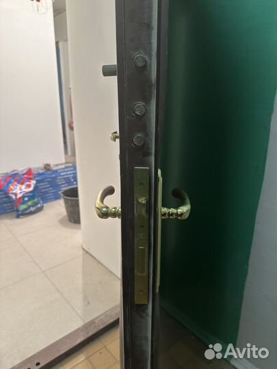 Дверь входная металлическая