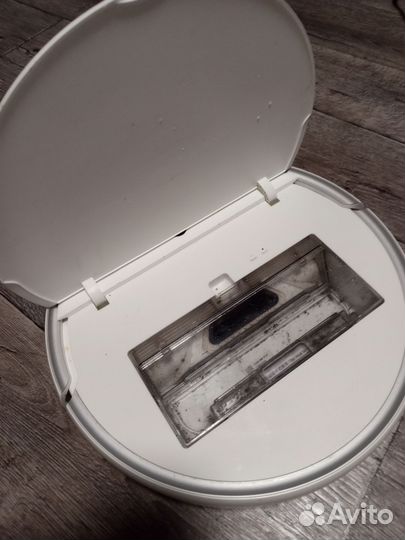 Моющий робот пылесос