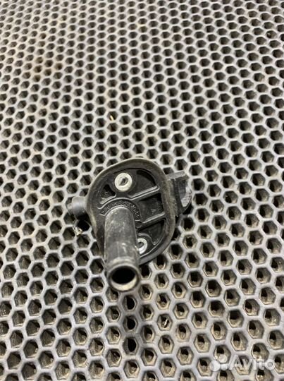 Замок лючка бензобака Cayenne 955-957 Каен