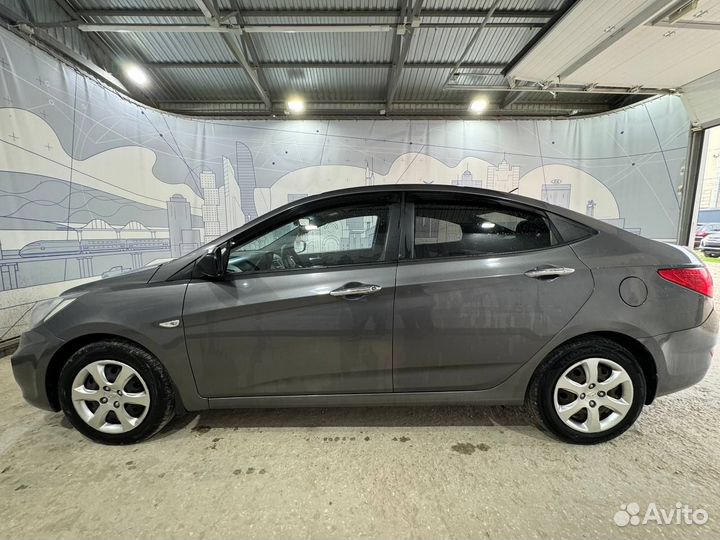 Hyundai Solaris 1.6 AT, 2012, 130 000 км