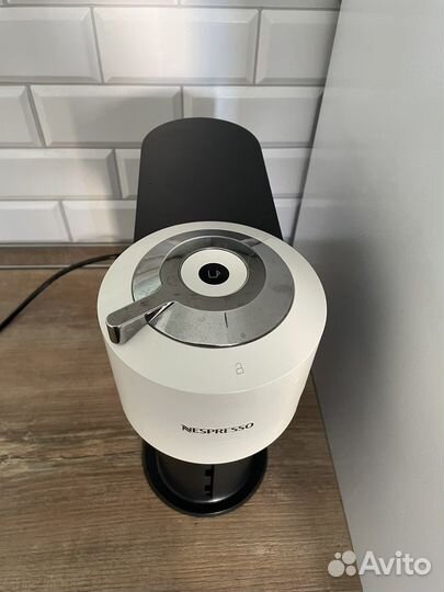 Капсульная кофемашина DeLonghi Vertuo Nespresso