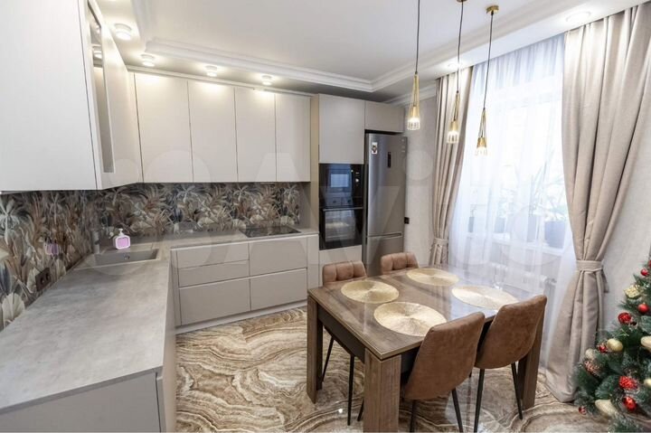 2-к. квартира, 60 м², 7/17 эт.