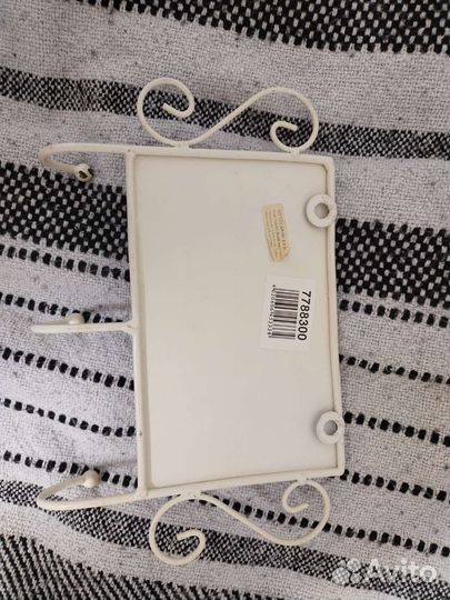 Вешалка настенная металлическая